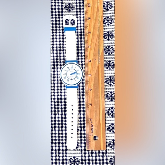 ARMITRON Rare Vintage 1990s AWATCH Quartz Analog Water Resistance 100 White Blue - Picture 4 of 6